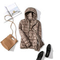 Jaqueta Feminina Puffer com Capuz 