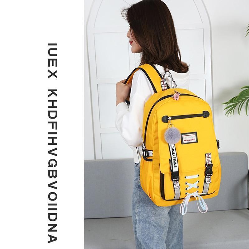 Mochila Feminina com Entrada USB e Trava Anti-Roubo 